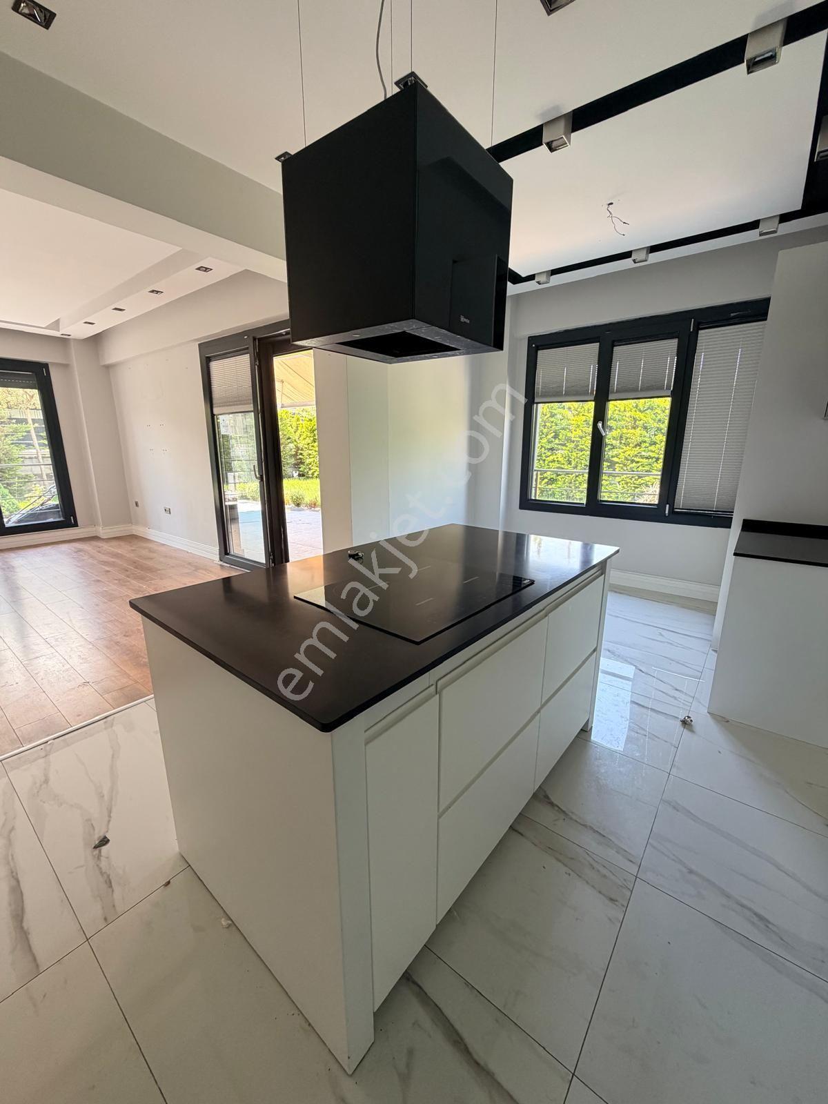 İldem Fatih Mahallesinde 4.5+1 Lüks Akıllı Villa - Görsel 12