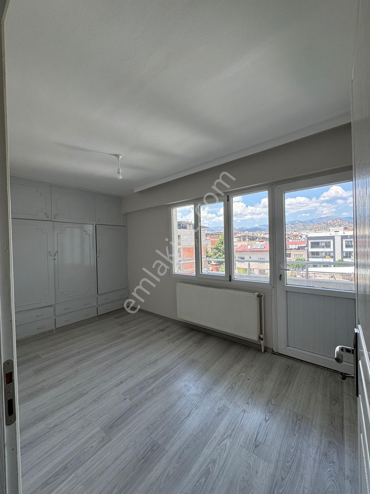 Cadde Üzerinde Satılık 3+1 Daire - Görsel 19
