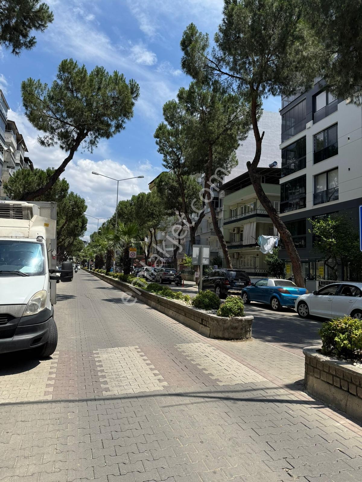 Cadde Üzerinde Satılık 3+1 Daire - Görsel 29