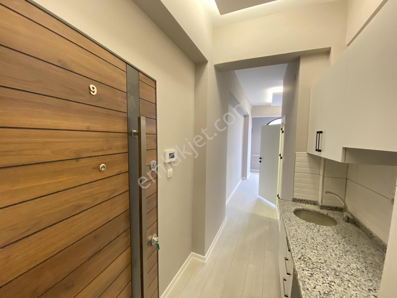 Sedat Kirtetepe Caddesinde Kiralık Stüdyo Ofis - Görsel 2