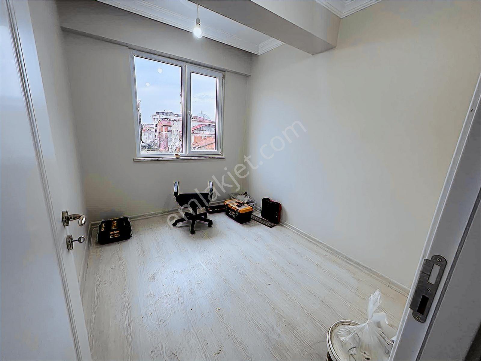 Ahmet Yesevide Site İçerisinde Merkeze Yakın Satılık 3+1 Daire - Görsel 14