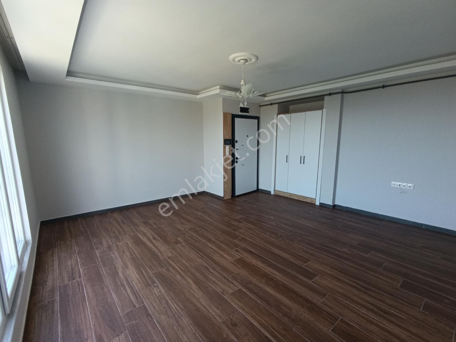 Deniz Manzaralı, Ebeveyn Banyolu 2+1 Kapalı Balkonlu Kiralık - Görsel 12