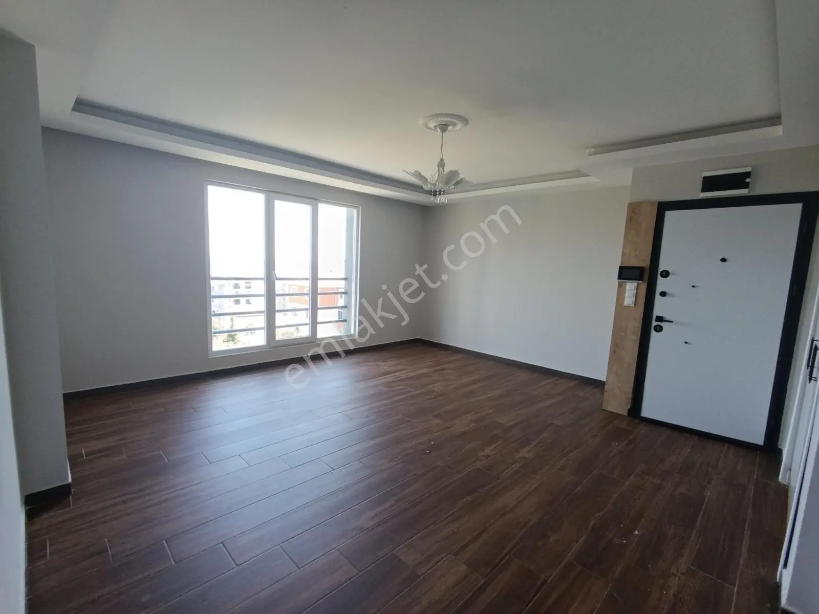 Deniz Manzaralı, Ebeveyn Banyolu 2+1 Kapalı Balkonlu Kiralık - Görsel 2