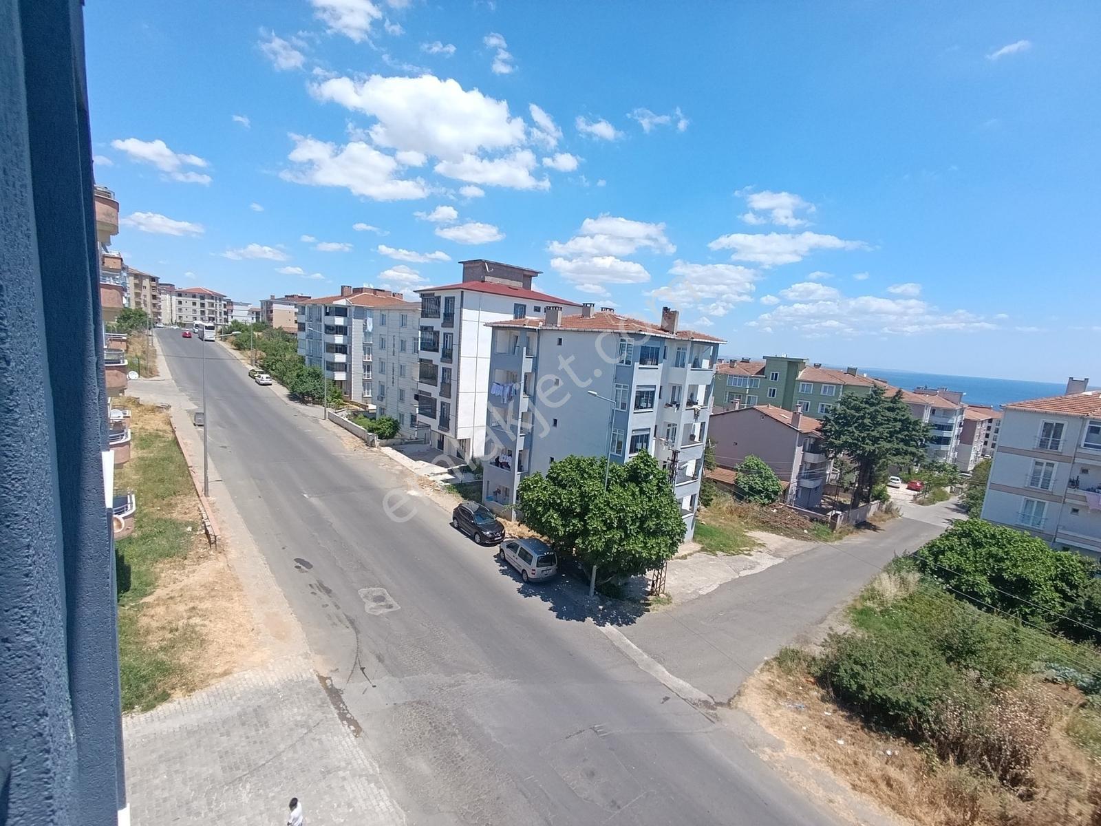 Deniz Manzaralı, Ebeveyn Banyolu 2+1 Kapalı Balkonlu Kiralık - Görsel 3