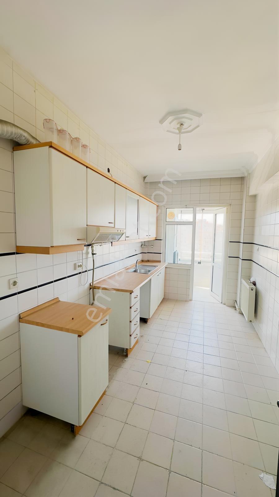 Beylikdüzü Migros Ve E5 Arkasında 3+1 Kiralık Daire - Görsel 13