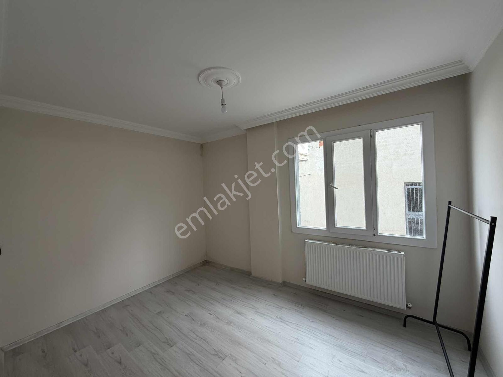 Tesisler Bölgesinde Bahçeli 125 M2 Arakat 3+1 Kiralık Daire - Görsel 12
