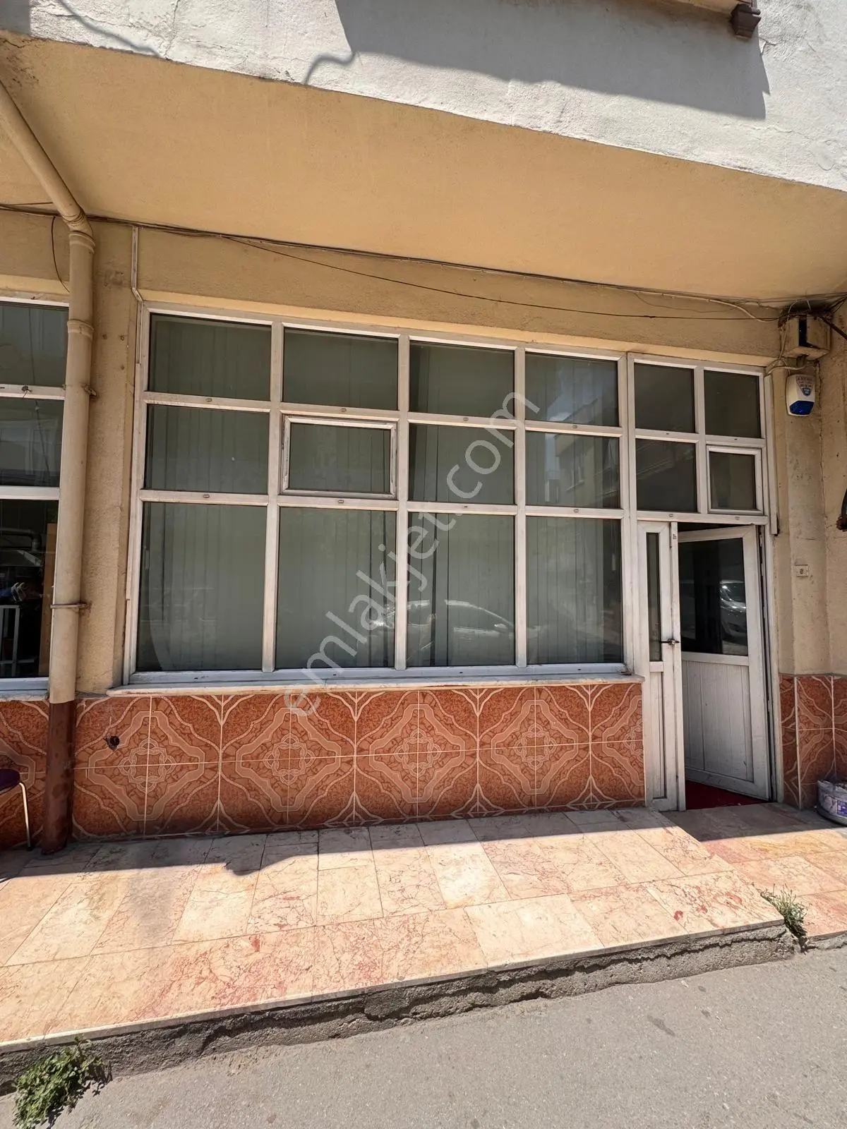 Ankara Yolu Altında, Fabrikalar Bölgesinde Kiralık İşyeri