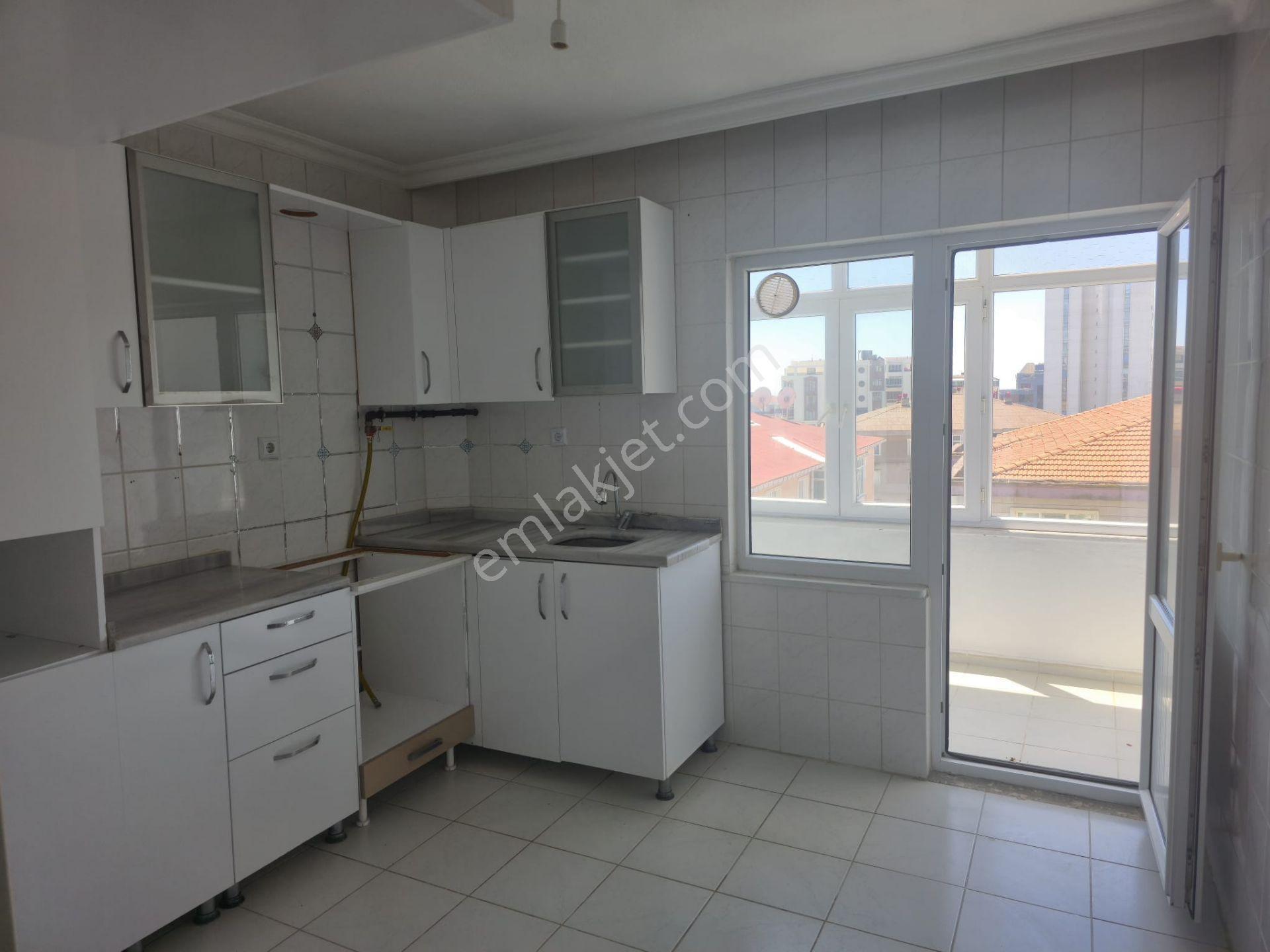 Esentepe Mah.altay Yapı Sitesi Ara Kat 4+1 3 Balkonlu Kiralık Daire - Görsel 2
