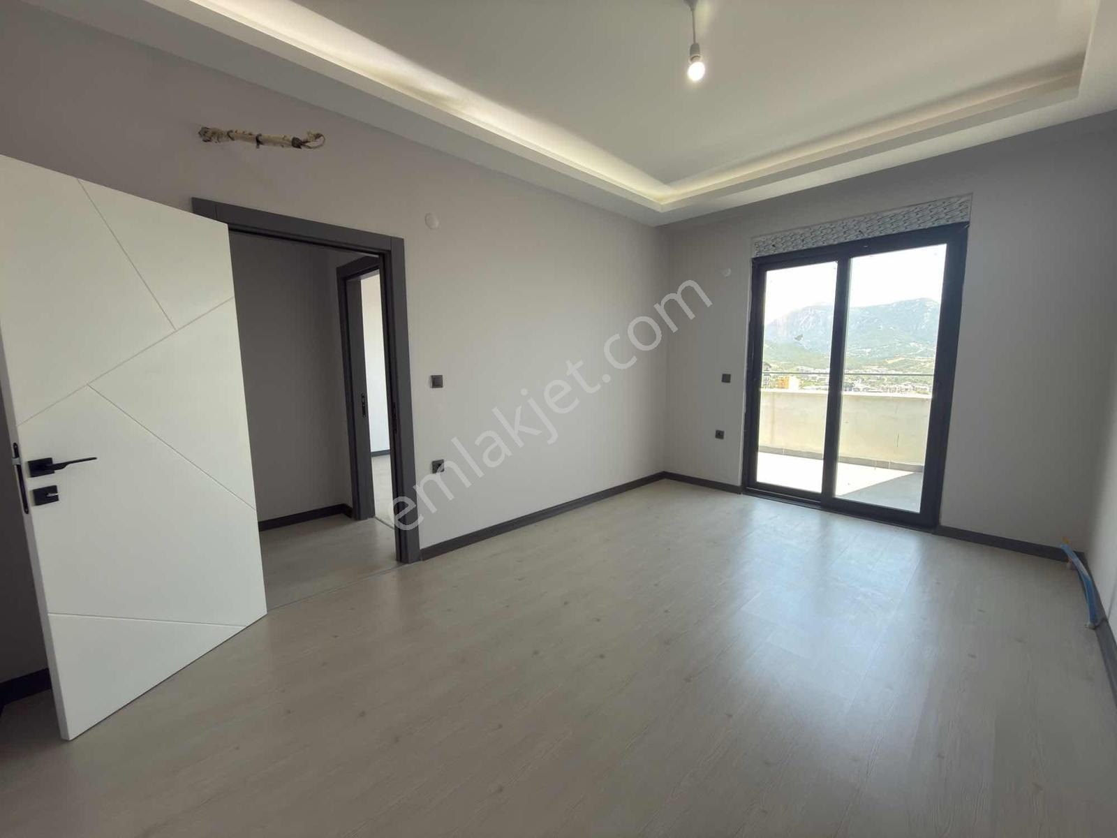 Oba Çıplaklı Da Satılık 2+1 Deniz Manzaralı Daire - Görsel 6