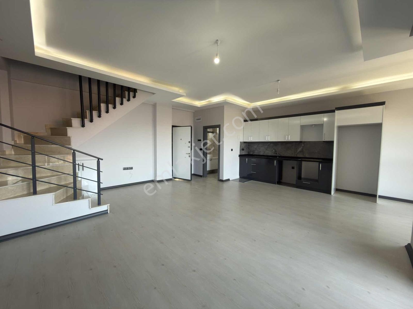 Oba Çıplaklı Da Satılık 2+1 Deniz Manzaralı Daire