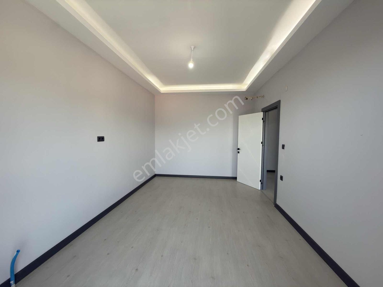 Oba Çıplaklı Da Satılık 2+1 Deniz Manzaralı Daire - Görsel 2