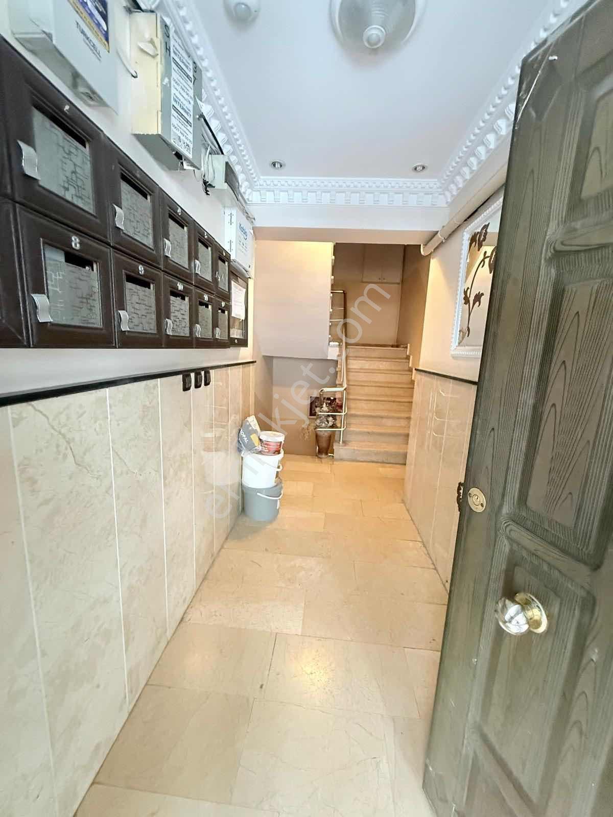 Metrobüse 2 Dk | Temiz, Bakımlı Ve Oturuma Hazır 2+1 - Görsel 14