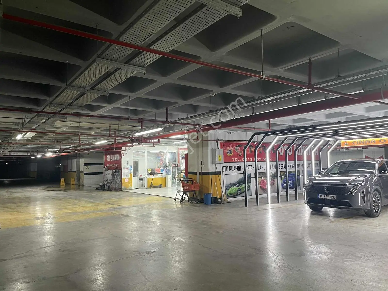 Bahçeşehir De Devren Oto Yıkama Kuaför Faal Durumda