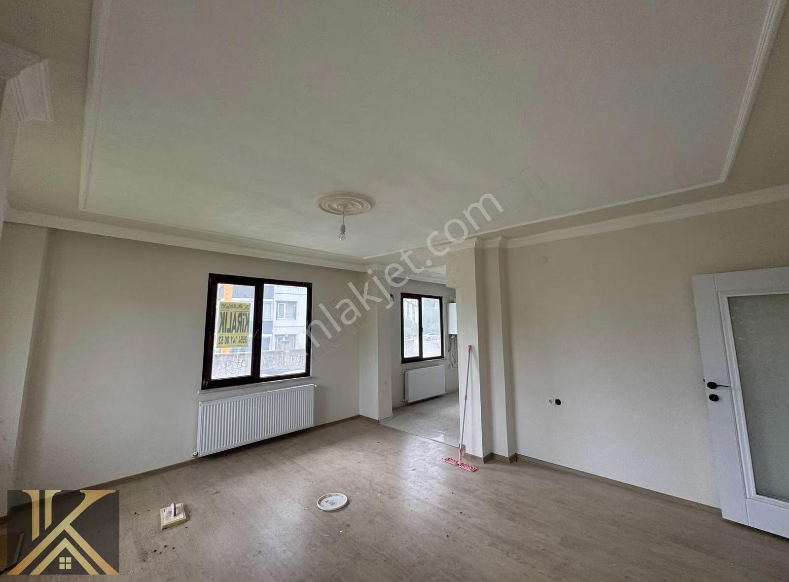 Ayazlı Mahallesinde Kiralık 3+1 Daire - Görsel 19