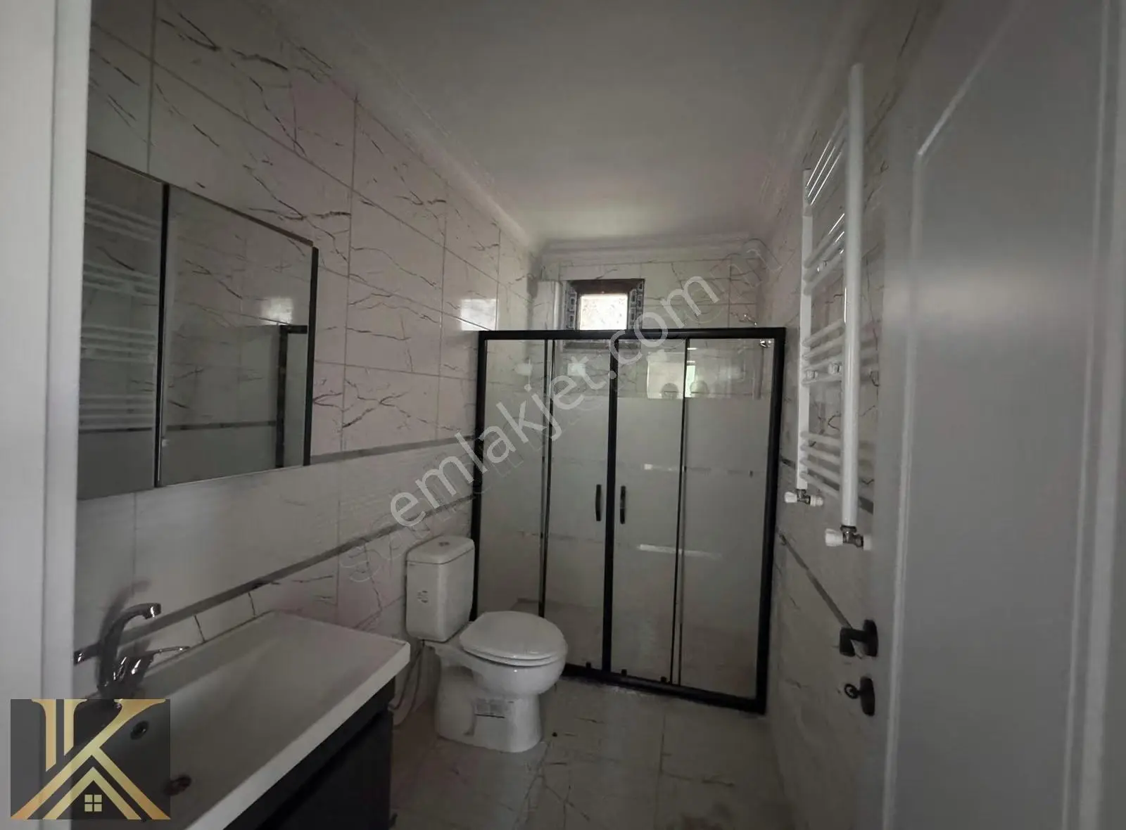 Ayazlı Mahallesinde Kiralık 3+1 Daire - Görsel 2