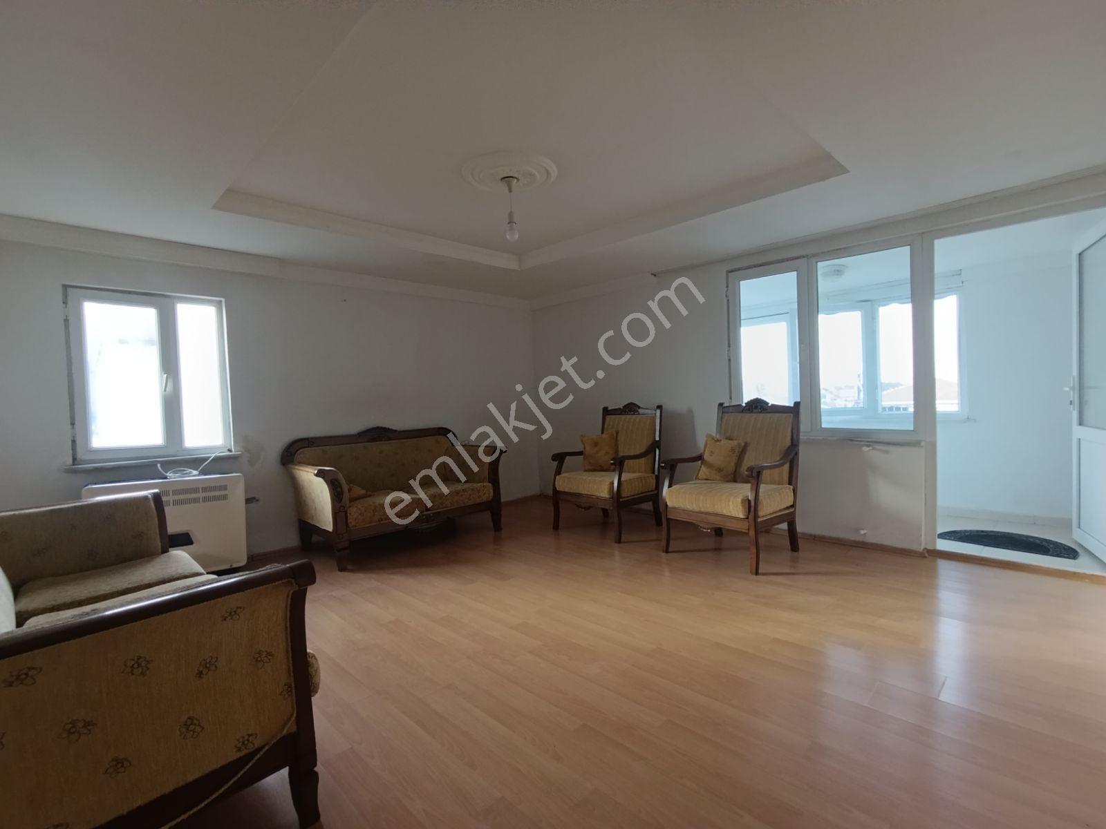 Sultangazi Yayla Mahallesinde Kiralık 1+1 Daire - Görsel 2