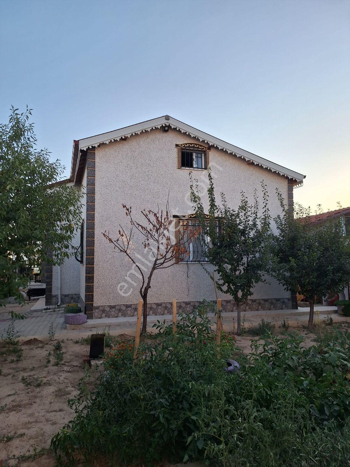 Bolvadin Merkezde Satılık 2cı Kat Cıkma Müsadeli Mustakil Ev - Görsel 4