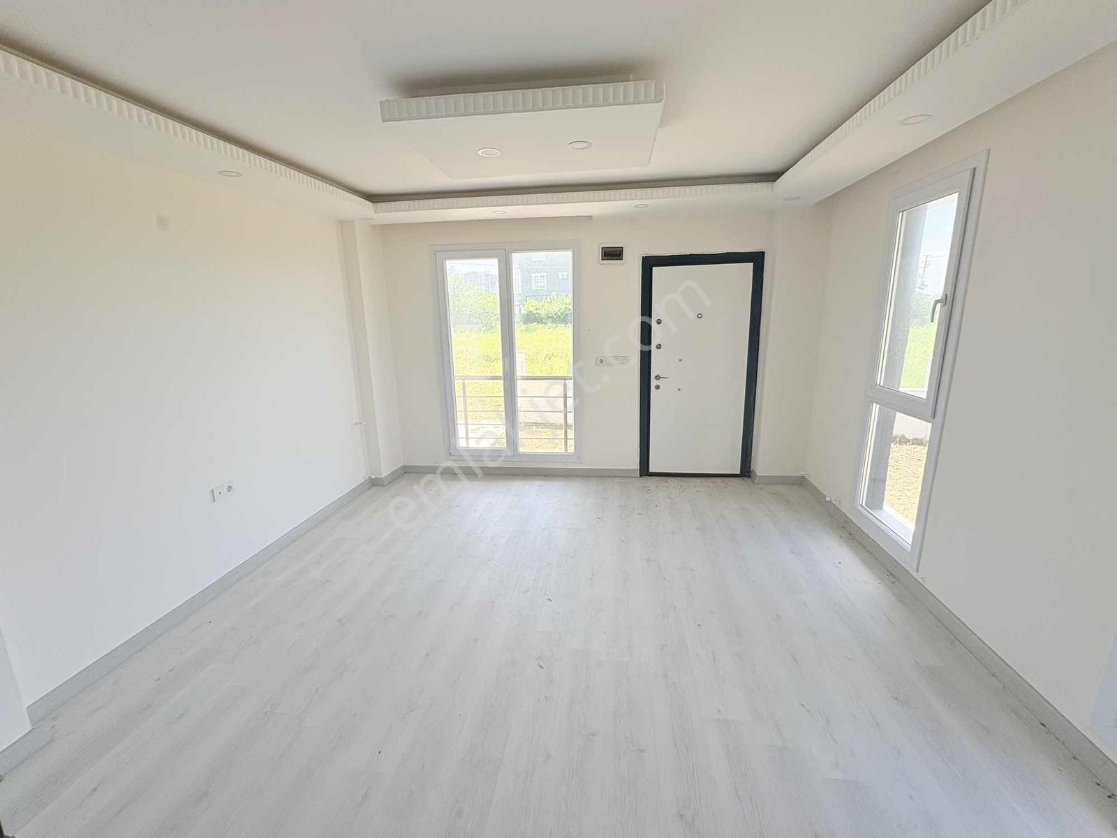 Yeniçiftlikte Deniz Manzaralı Müstakil Geniş Bahçeli 4+1 Villa - Görsel 16