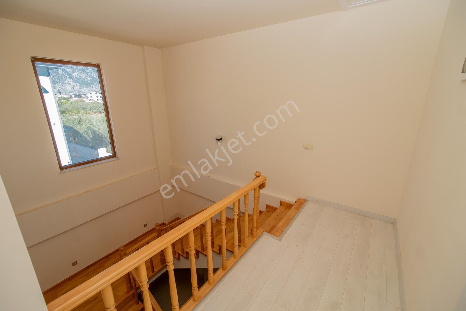 Döşemealtı Çıplaklıda Satılık 4+1 Villa - Görsel 23