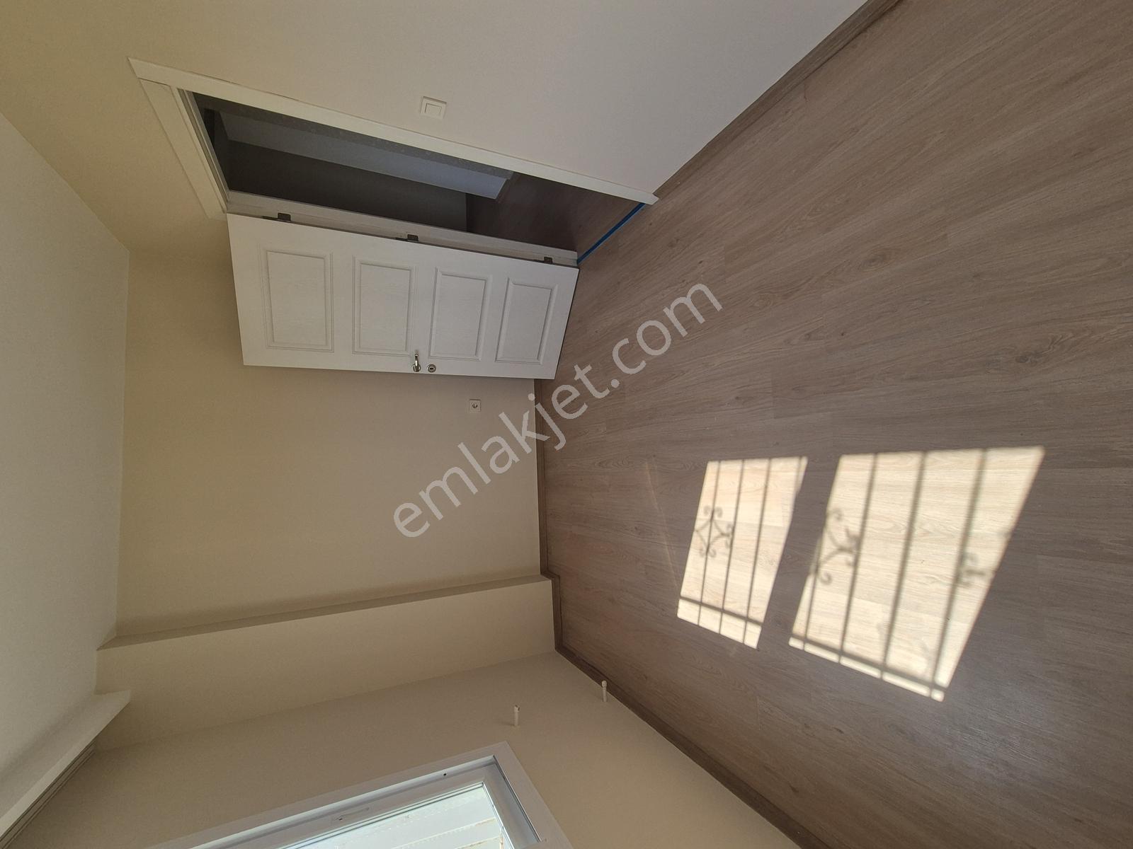 Cadde Üzeri 2+1 Kapalı Mutfak Yeşil Fırın Yanı Az Katlı Kiralık - Görsel 16