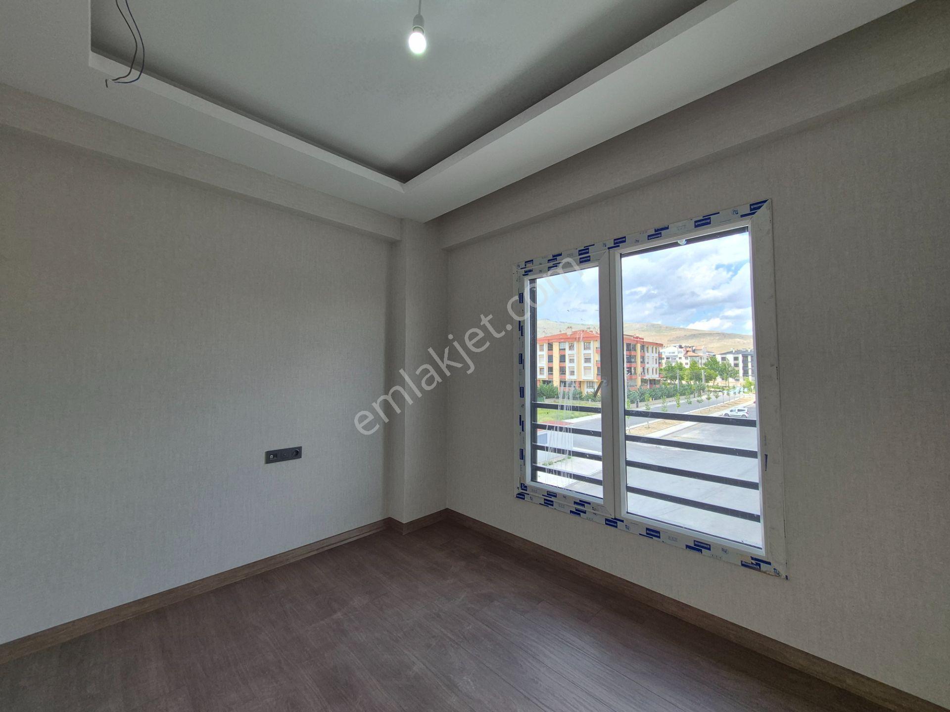 Selahaddini Eyyubi'de Satılık Cam Balkonlu 3+1 Sıfır Daire - Görsel 43
