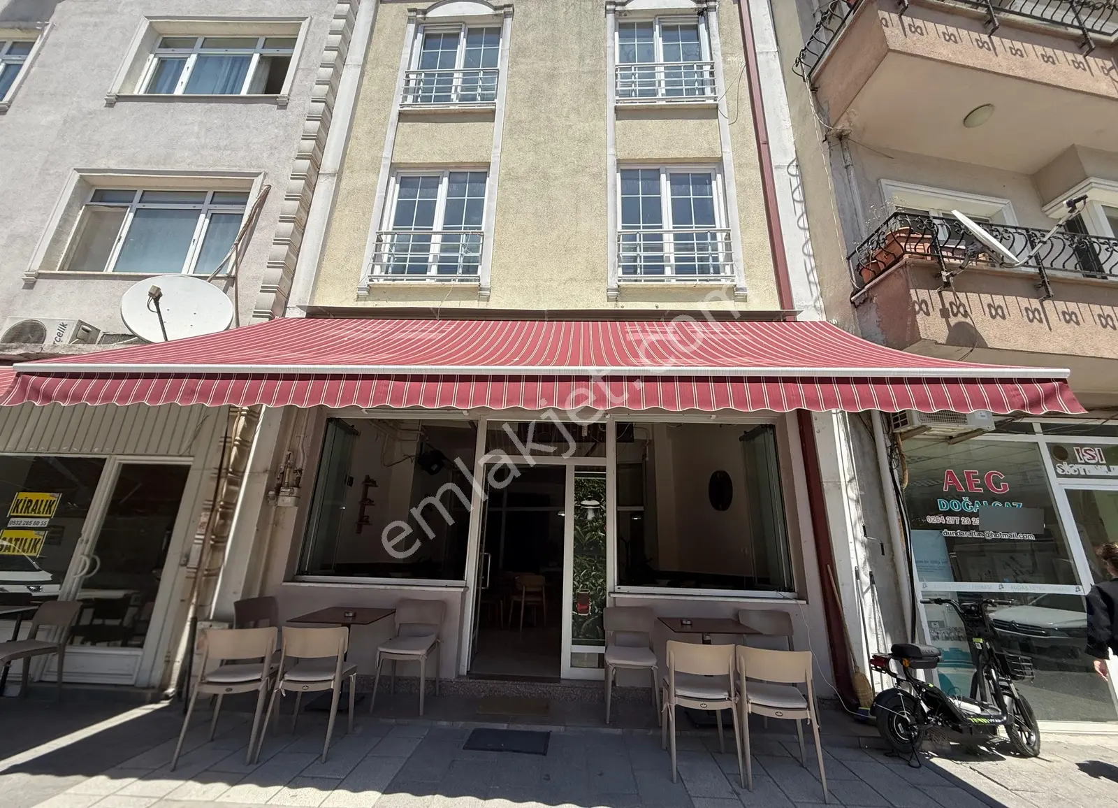 Remax Desıgn Adapazarı Yahyalarda Cadde Üstü Satılık Dükkan