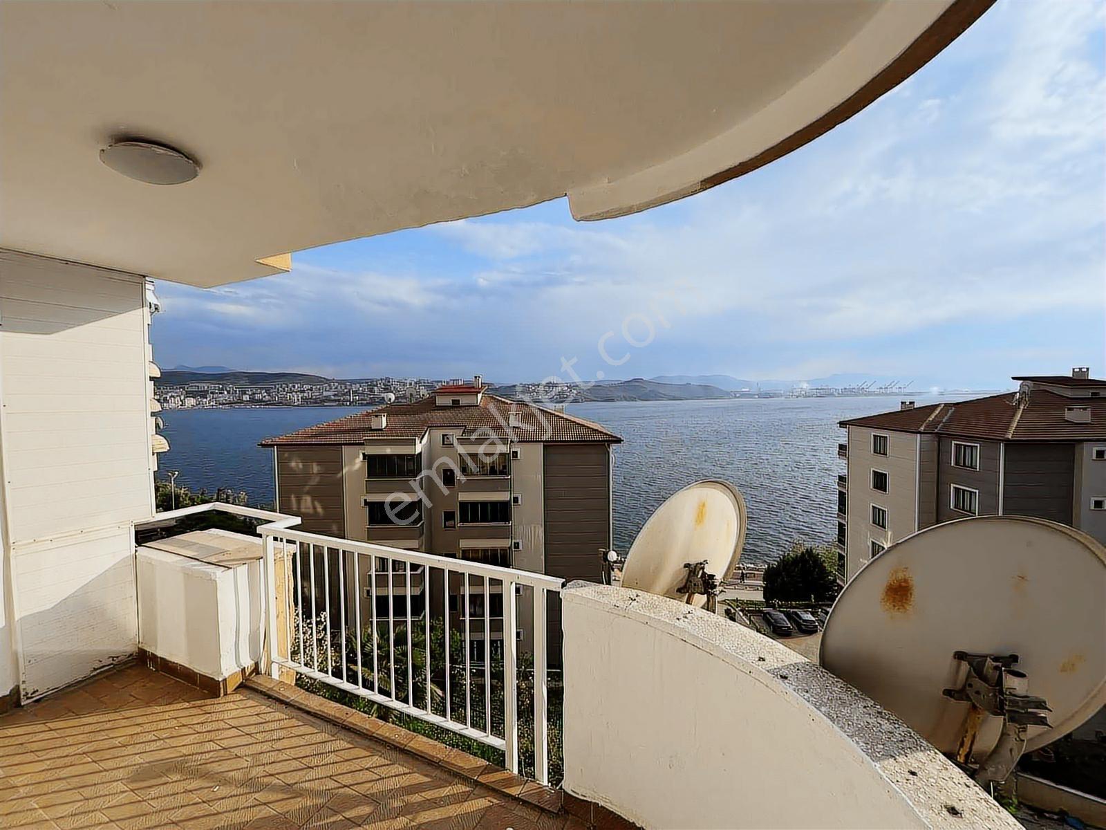 Kr İz Gemlik Manastır'da Deniz Manzaralı Klimalı Kiralık Daire