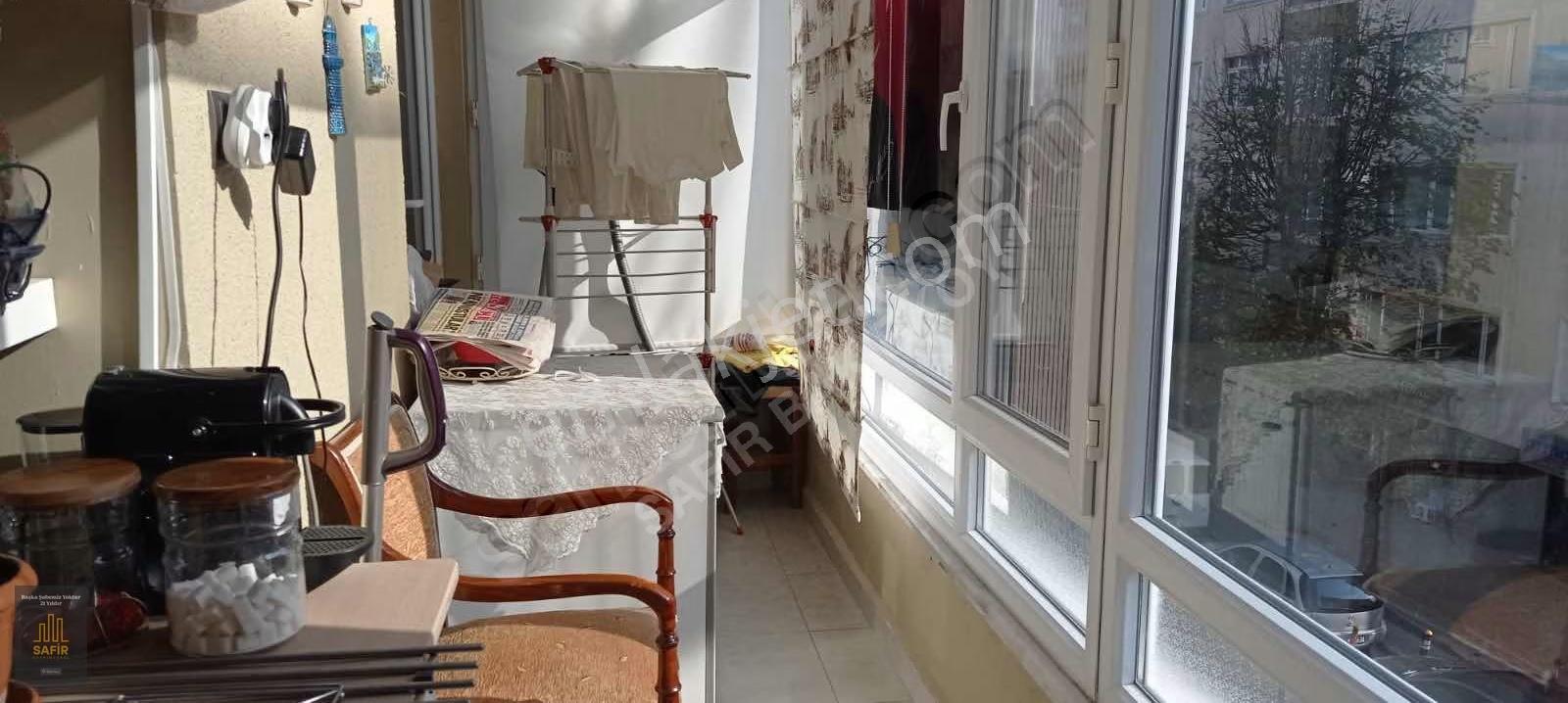 Bakırköy Kartaltepe'de Metro Yakını 3+1 Masrafsız Ara Kat Daire - Görsel 4