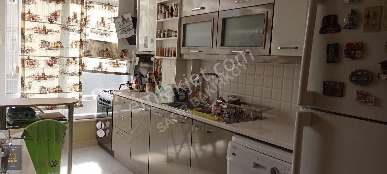 Bakırköy Kartaltepe'de Metro Yakını 3+1 Masrafsız Ara Kat Daire - Görsel 17
