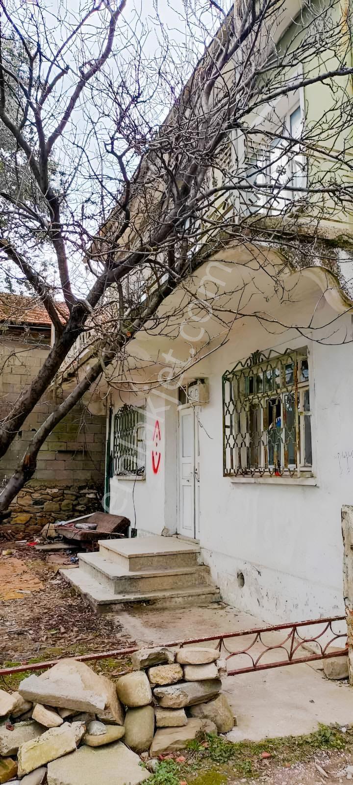 Remax Design Geyve Alifuatpaşada İki Katlı Bahçeli Müstakil Ev - Görsel 2