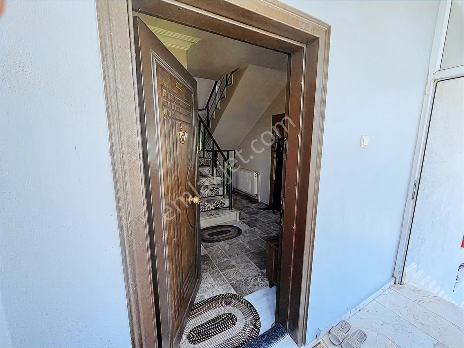 Remax Design Umutkent'te Satılık 3+1 Viilla - Görsel 9