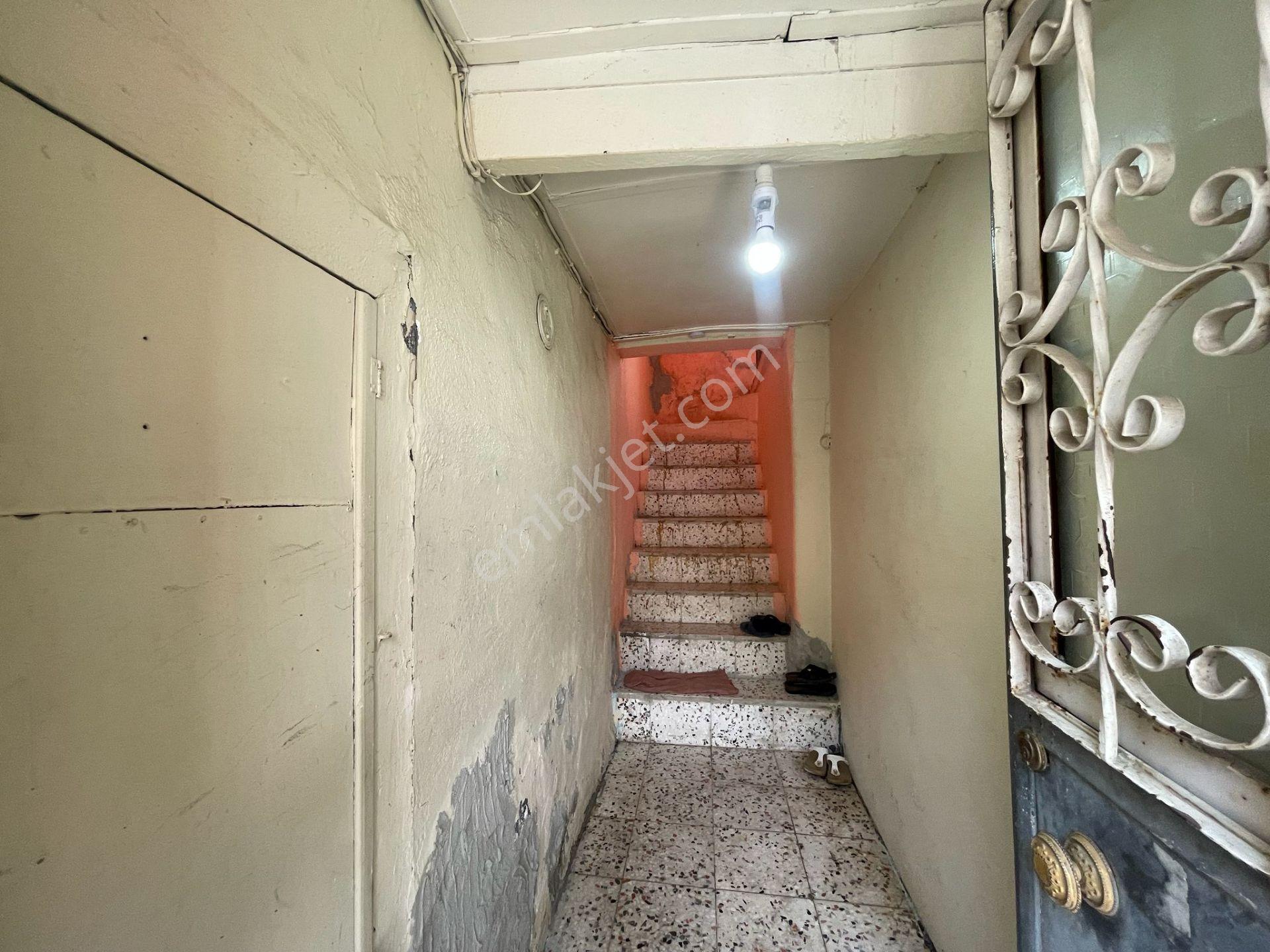 Ayvalık Merkez'de Avlulu Ve Teraslı 2 Katlı 3+1 Müstakil Kağir Rum Evi - Görsel 5