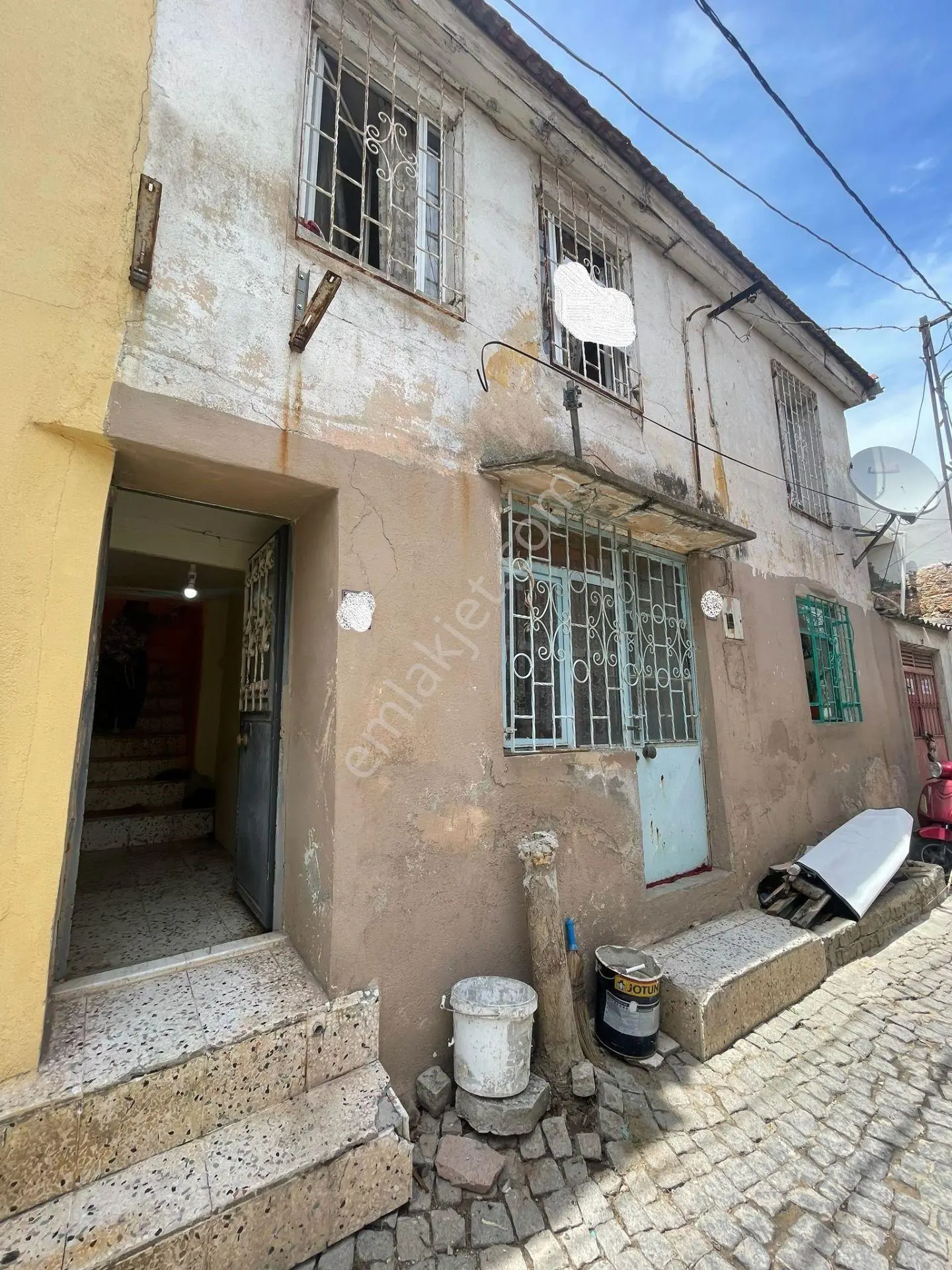 Ayvalık Merkez'de Avlulu Ve Teraslı 2 Katlı 3+1 Müstakil Kağir Rum Evi - Görsel 3