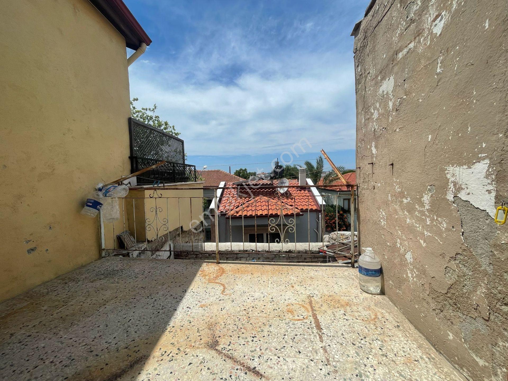 Ayvalık Merkez'de Avlulu Ve Teraslı 2 Katlı 3+1 Müstakil Kağir Rum Evi - Görsel 24
