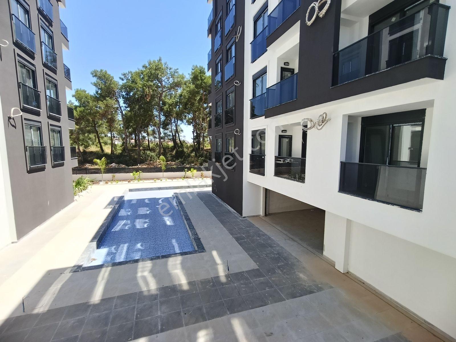 Site İçerisinde Lüx 1+1