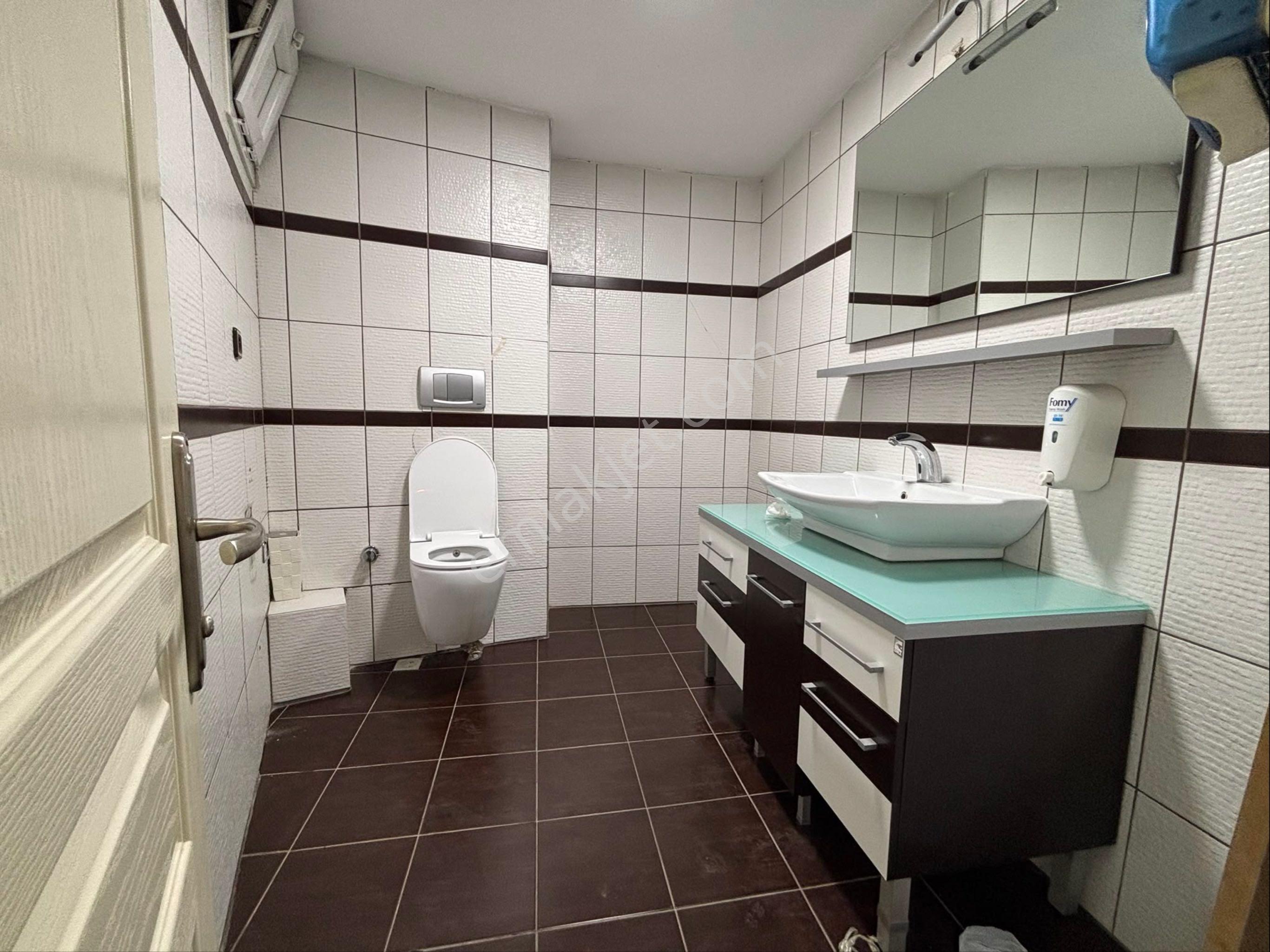 Alsancak Şair Eşref Bulvarı Üzerinde 1.kat Kiralık İşyeri /büro - Görsel 8