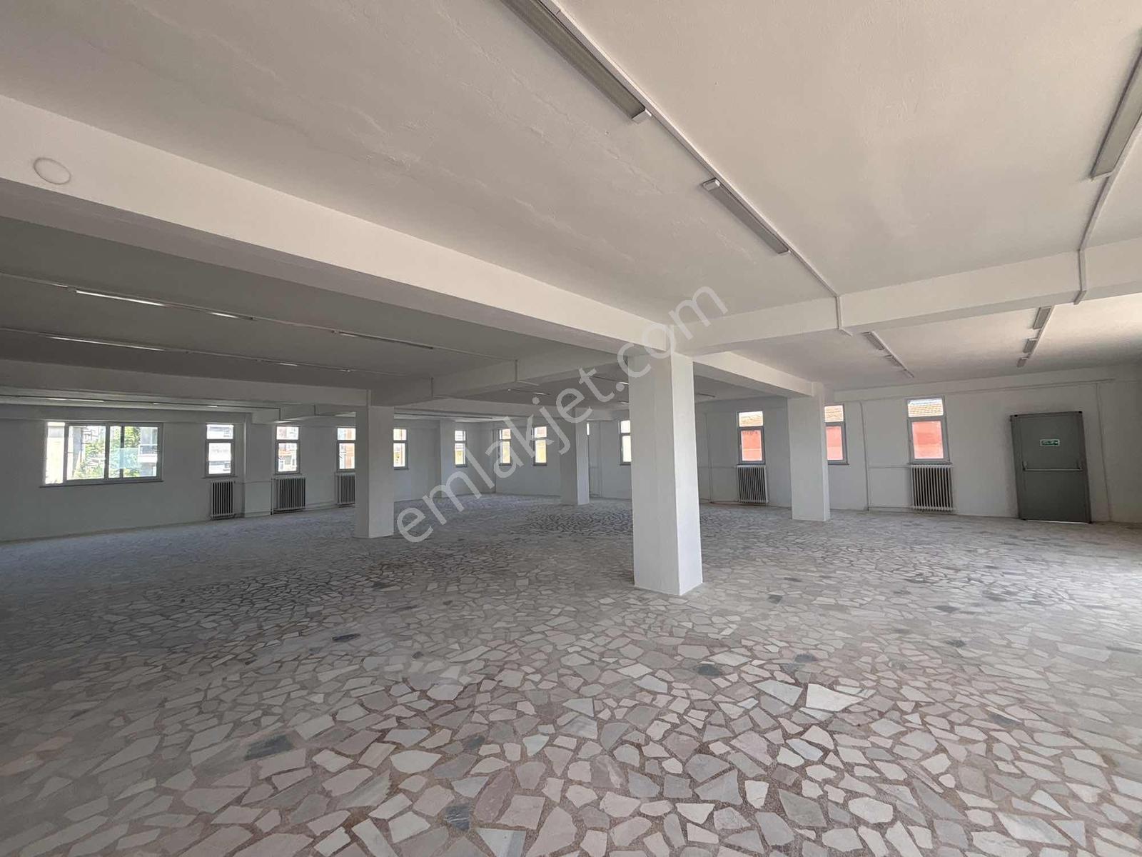 Kartal E5'e Yakın Merkezi Konum 350m Kiralık İşyeri Ofis Katları - Görsel 16