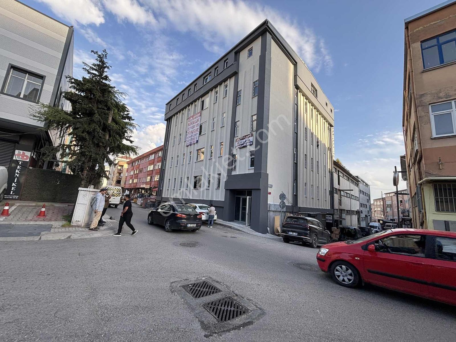 Kartal E5'e Yakın Merkezi Konum 350m Kiralık İşyeri Ofis Katları - Görsel 6