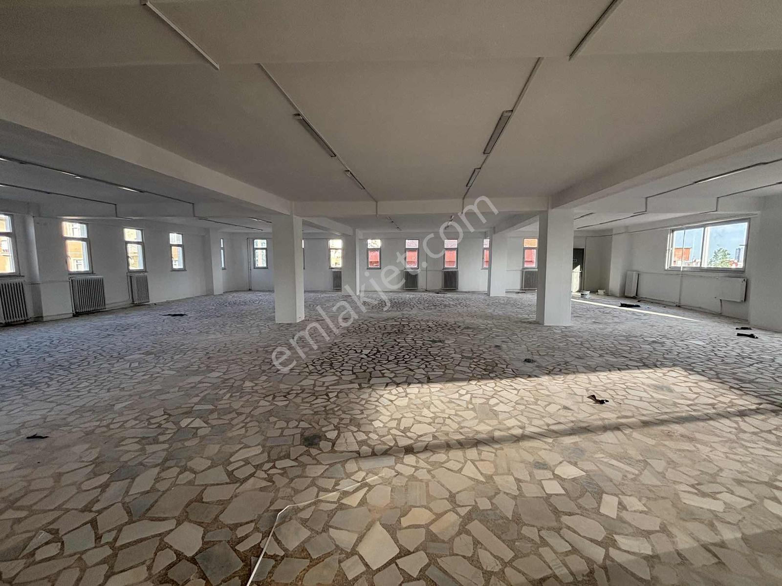 Kartal E5'e Yakın Merkezi Konum 350m Kiralık İşyeri Ofis Katları - Görsel 38