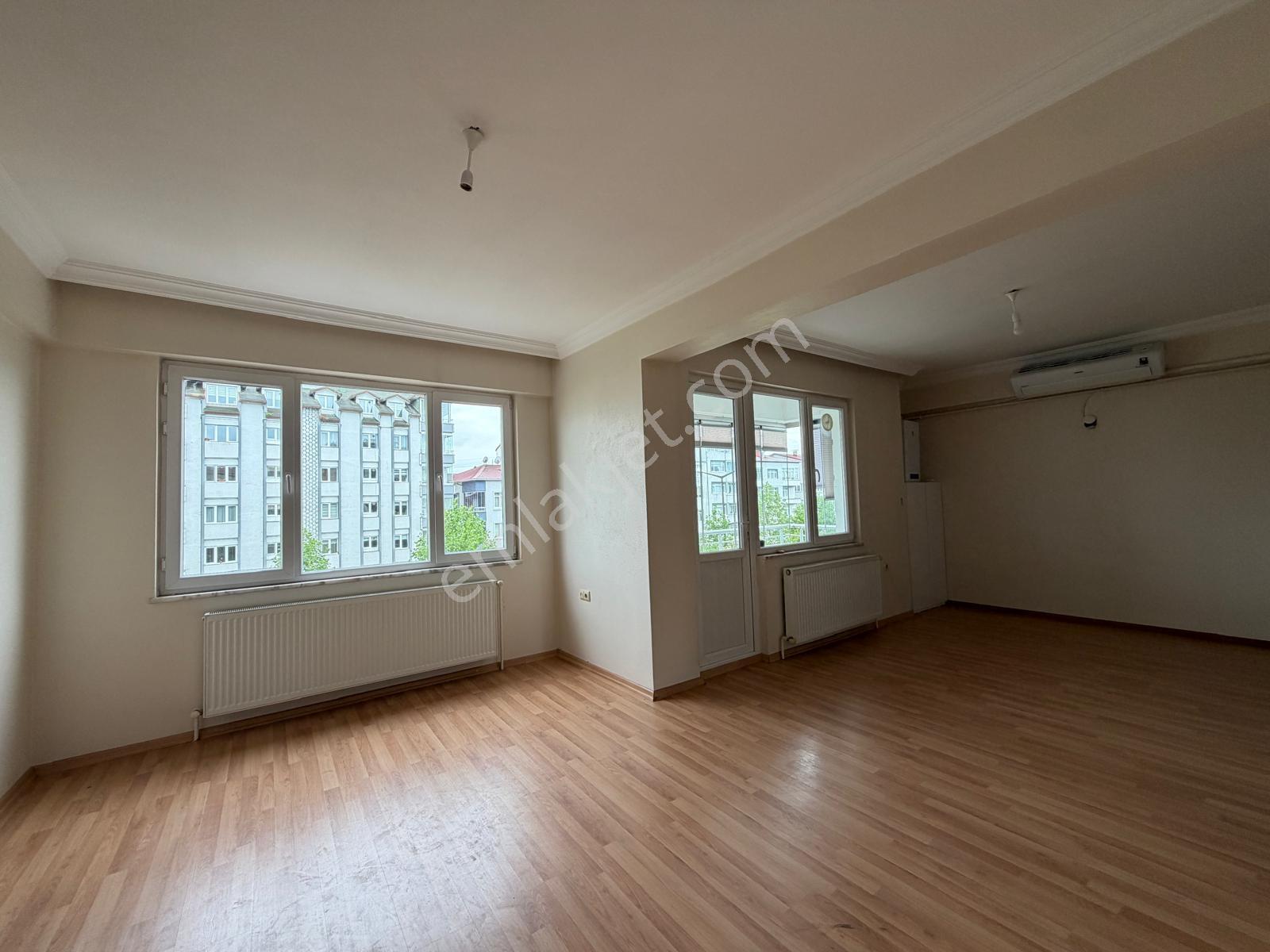 Akyazı Mahallesi Cadde Üzeri Geniş 2+1 Kiralık Daire - Görsel 6