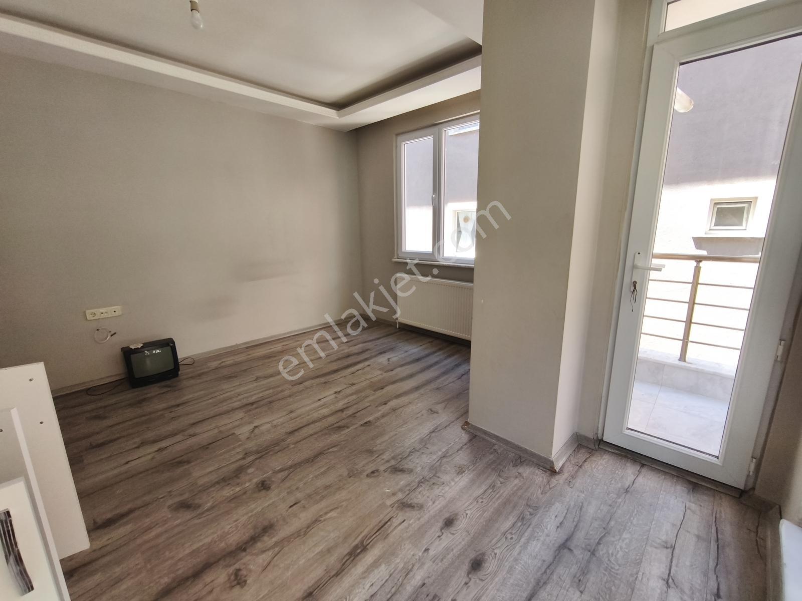 Yenidoğan Mah. 2.kat Balkonlu Amerikan Mutfaklı 1+1 Kiralık - Görsel 5