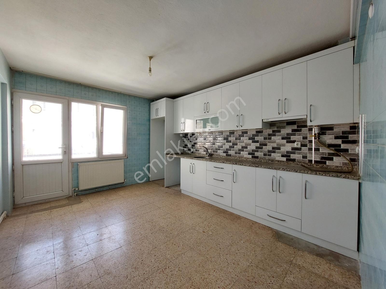 Bayraklı Yamanlar Da Kiralık D.gazlı 145m2 3+1 Çift Wc Li Daire - Görsel 11