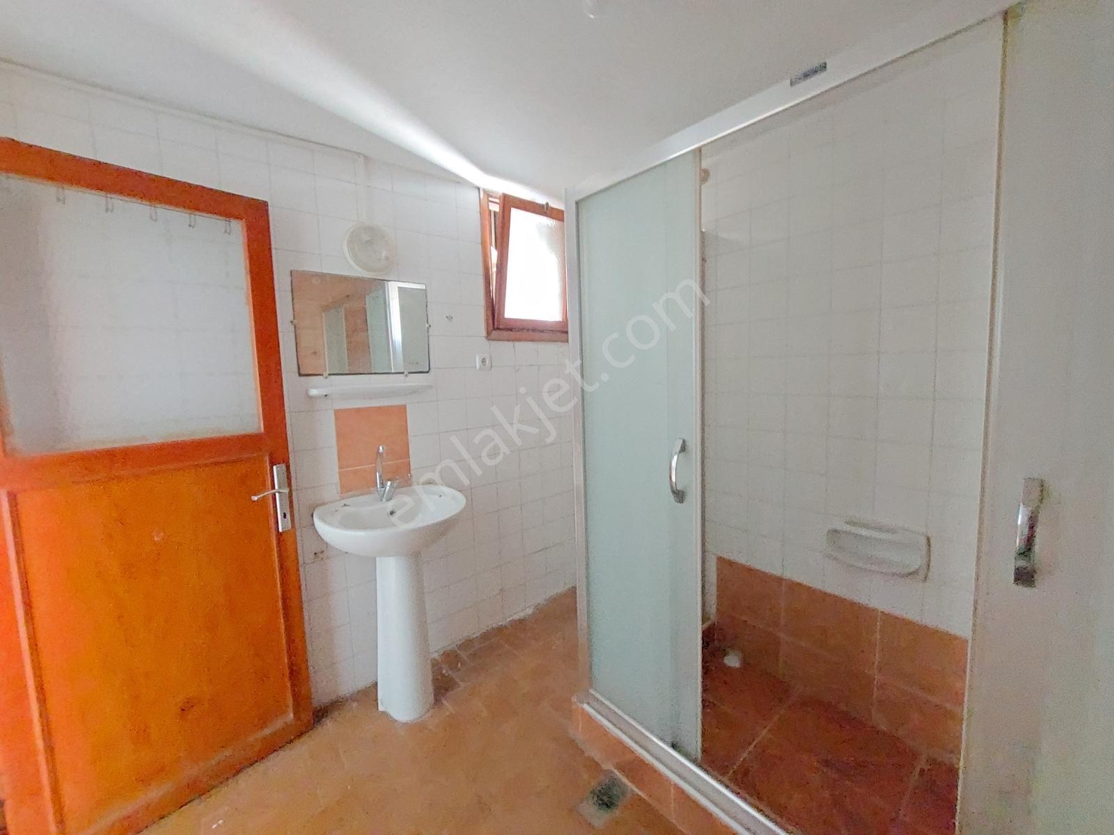 Bayraklı Yamanlar Da Kiralık D.gazlı 145m2 3+1 Çift Wc Li Daire - Görsel 18
