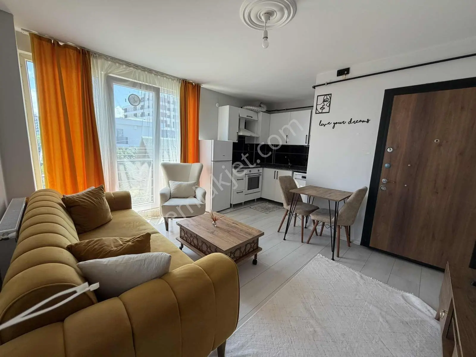 Remax Ezgi'den Körfezde Eşyalı Kiralık 1+1 Daire