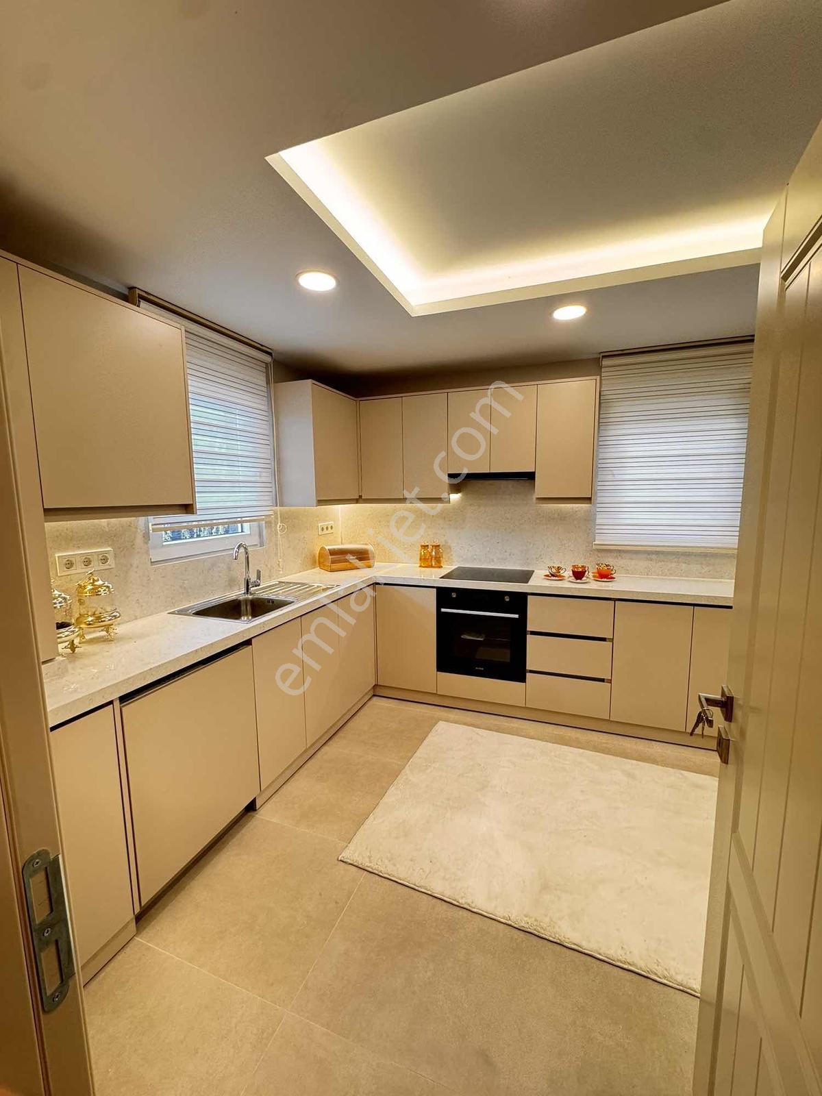 Site İçerisinde Full Eşyalı Satılık Lüks Villa | Çanta Silivri - Görsel 9