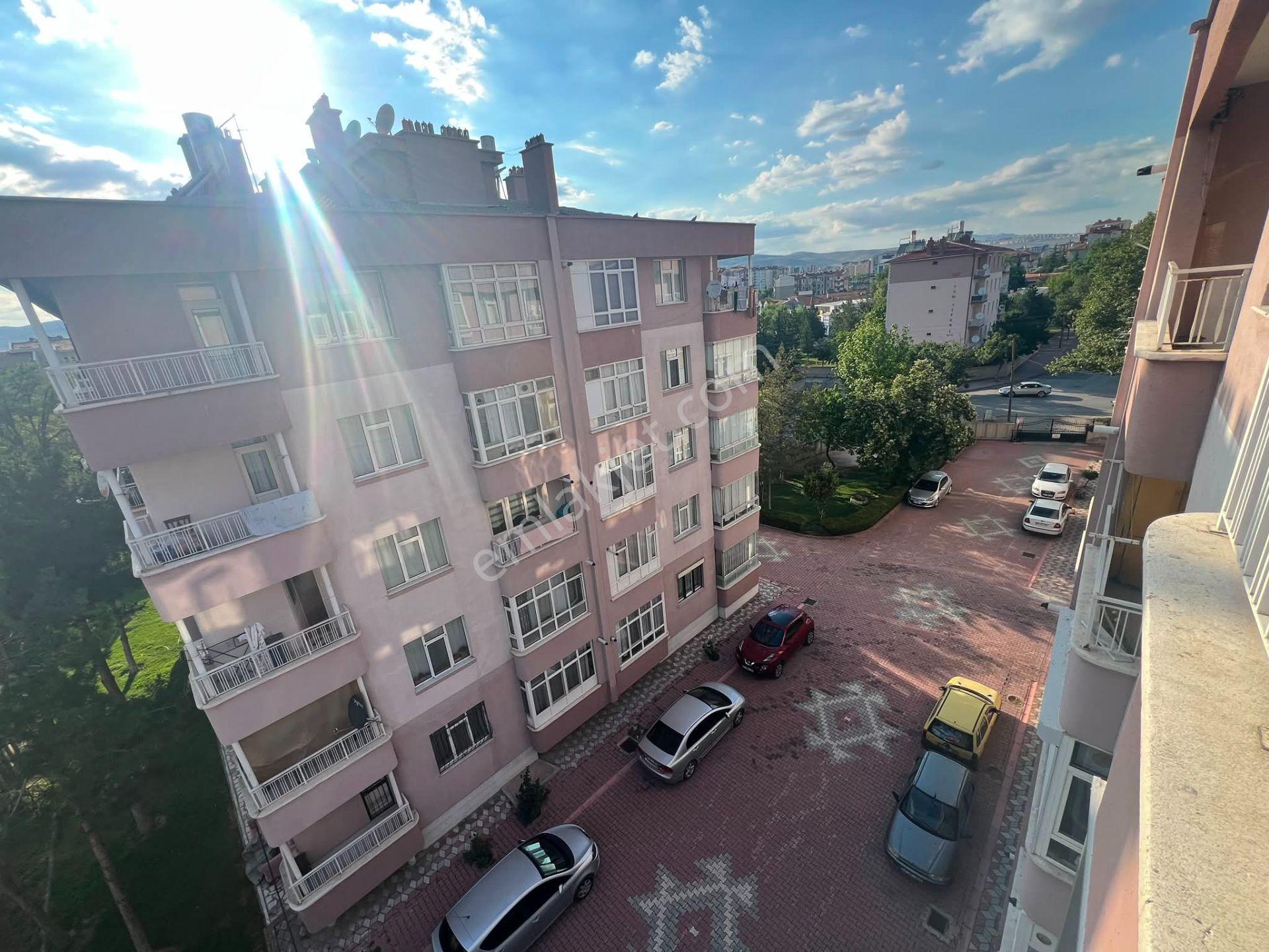Star'dan Binkonut Mah Satılık 2+1 Site İçinde Daire - Görsel 12