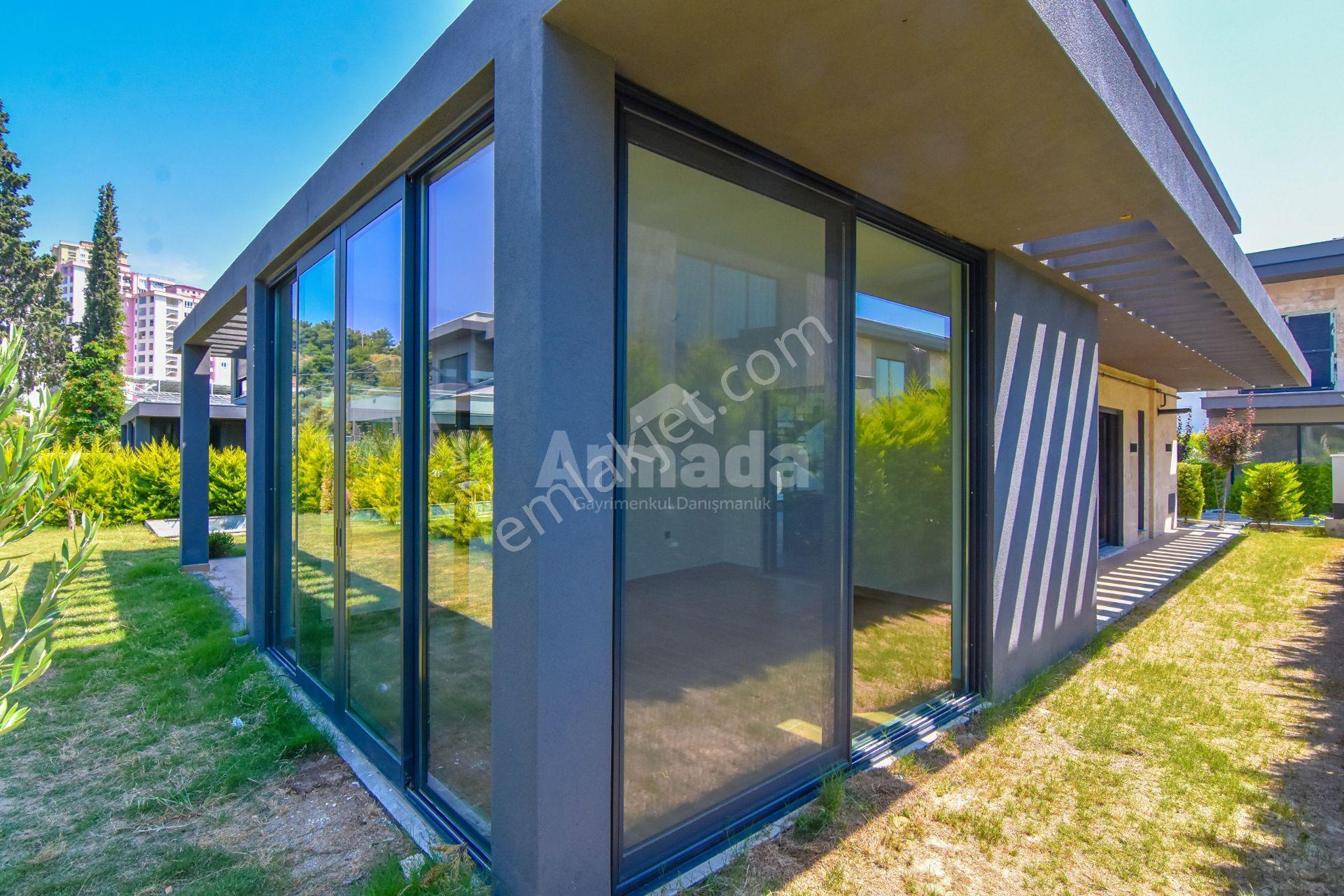 Kuşadası Yavansuda Korupark Konakları Sitesinde 4+1 Sıfır Villa - Görsel 32