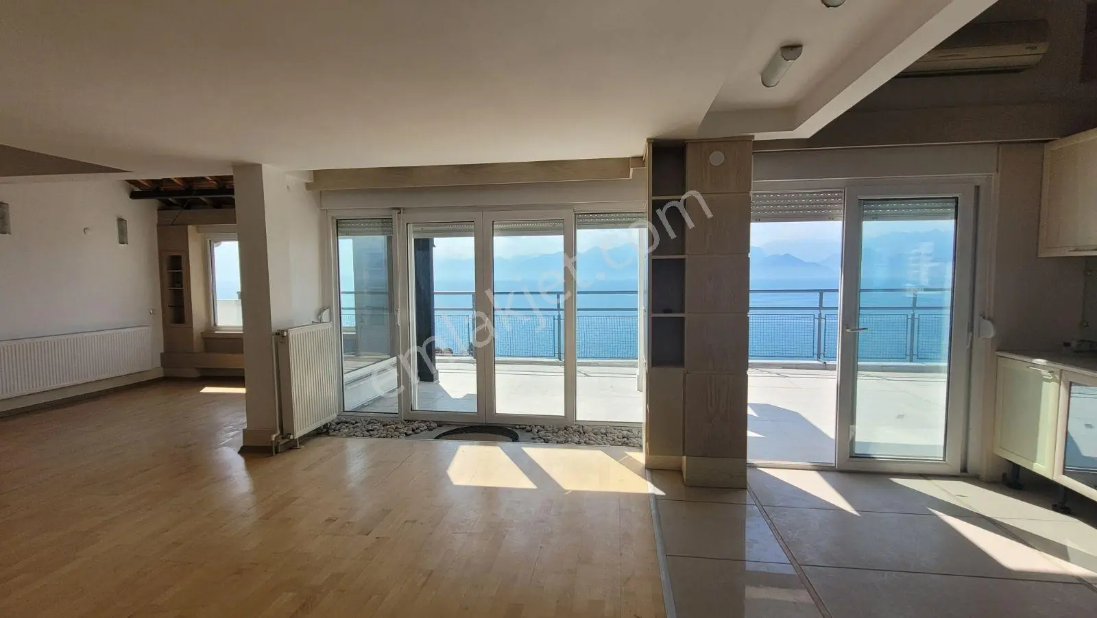 Deniz Manzaralı 3+1 Loft Dubleks Daire - Görsel 14