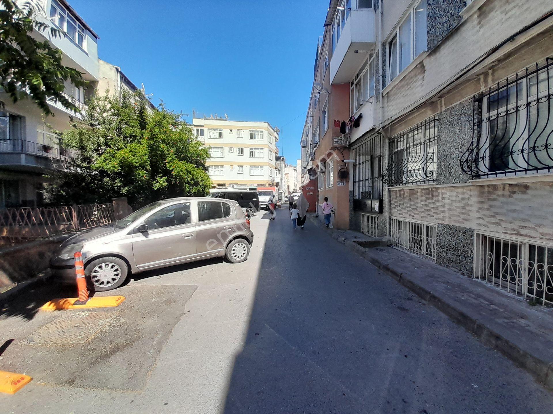 Kocamustafapaşa Saka Sok 1.5+1 Kat 1 Temız Kiralık Daıre - Görsel 32