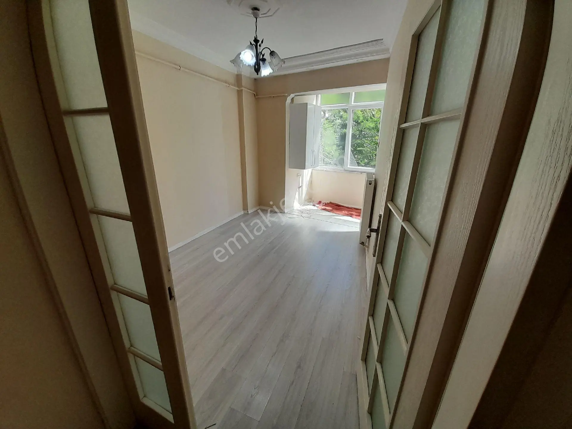 Kocamustafapaşa Saka Sok 1.5+1 Kat 1 Temız Kiralık Daıre - Görsel 3